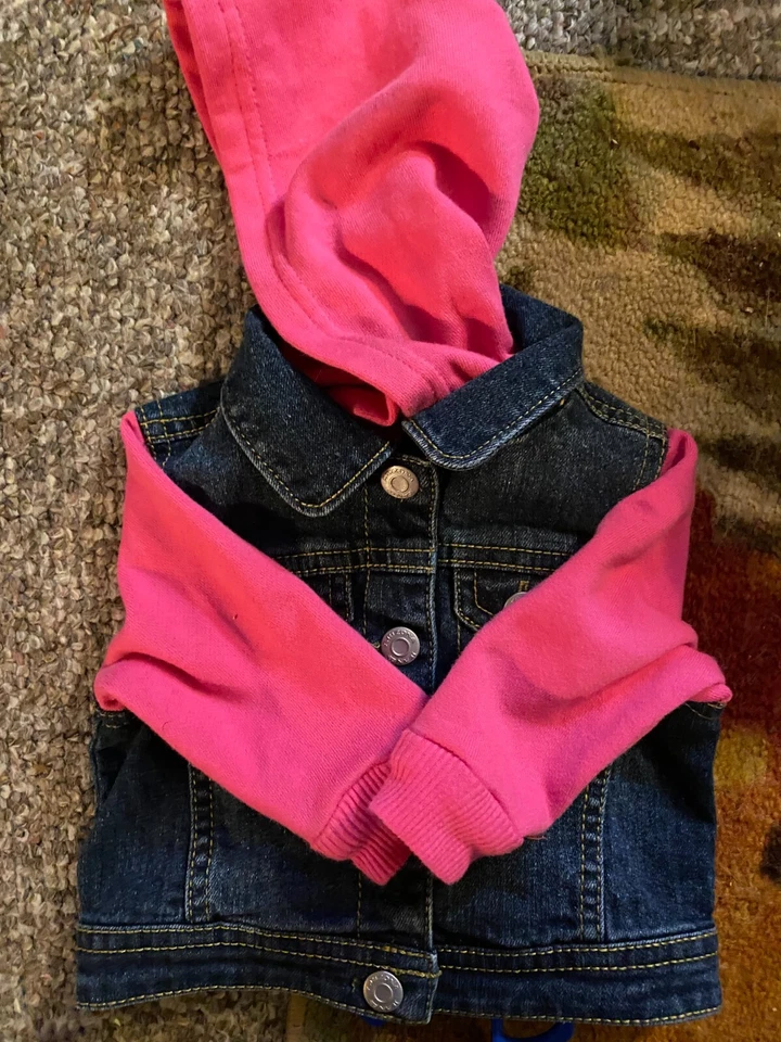 Sudadera con Capucha Denim Marca Arizona ~ Una Chaqueta y Suéter en Uno ~ Talla 3 meses Foto 1 de 1