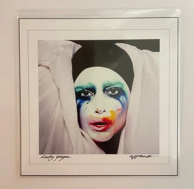 Lady Gaga - Applause | CD promocional 13 pistas Foto 1 de 3