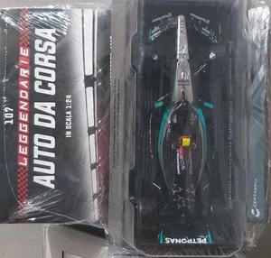 Leggendarie auto da corsa F1 MERCEDES-AMG F1 W15 E PERFORMANCE Lewis Hamilton - Foto 1 di 12