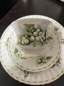 Royal Albert Fiore del Mese Giglio della Valle Maggio Tazza da Tè Piattino Piatto Trio - Foto 1 di 20