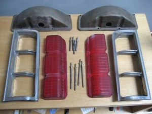 2 Vintage Guide 3Z 1964 Oldsmobile RH & LH Tail Light Housing Used Pair B - Imagen 1 de 12