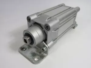 Festo 163398 DNC-63-50-PPV-A-K3 Air Cylinder 63mmB 50mmS COSMETIC DMG USED - Bild 1 von 5