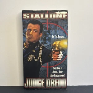 Judge Dredd VHS 1995 Sylvester Stallone VG - Picture 1 of 12