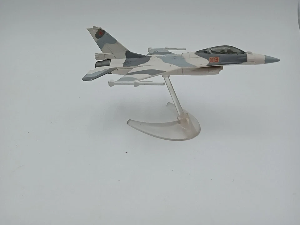 Corgi Diecast Model  F-16 Fighting Falcon #ufb4 - Image 1 of 4