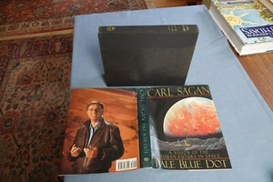 PALE BLUE DOT, VISION OF HUMAN FUTURE IN SPACE, BY CARL SAGEN 1994 HC/DJ - Picture 1 of 7