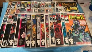 Punisher War Journal Lote de 28 MCU (1989-1991) Spider-Man Wolverine Ghost Rider - Imagen 1 de 14