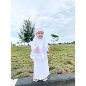 Kids or Children or Girls Jilbab Abaya or Burqa White Crape Firdous Premium - Picture 1 of 1