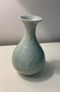 Chinese Porcelain Celedon Bud Vase with Cherry Blossom 6.5" Tall 🌸 4" Wide EUC - Picture 1 of 8