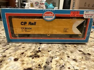 HO Scale Model Power 50' Mechanical Reefer CP Rail, Yellow - Picture 1 of 3