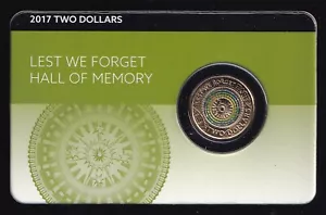 Australia 2017 Two Dollar $2 (Lest We Forget War Memorial Dome) - Carded - Bild 1 von 3