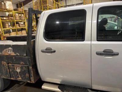 Conjunto puerta trasera derecha eléctrica GMC Sierra 3500 2007-2014 15175372 Foto 1 de 4