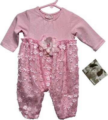 Nuevo con etiquetas Mameluco Cachcach Rosa Manga Larga con Flores Aplicadas, 6 mos. Foto 1 de 3