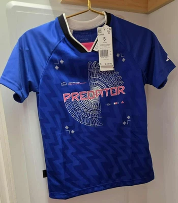 New Kids Adidas Predator Soccer Jersey in Beautiful Royal Blue & Hot Pink 9-10Y - Image 1 of 4