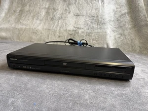 TOSHIBA SD-1800 DVD Video/CD/VCD Player - Picture 1 of 7