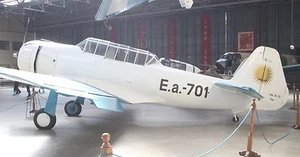 I.Ae. 22 DL Argentine Advanced Training Aircraft Mahogany Wood Model Small New - Picture 1 of 1
