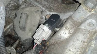 Sensor de posición del cigüeñal Subaru Outback 2015 usado, #2117695-29 Foto 1 de 4