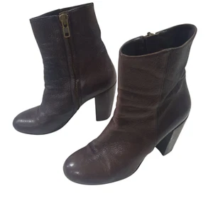 Scanlan Theodore Size 38 Dark Brown Grainy Leather Almond Toe Heeled Ankle Boots - Picture 1 of 11