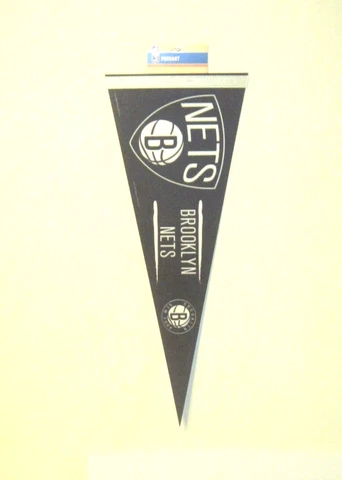 BROOKLYN NETS 12" X 30" BLACK TRIANGLE   FELT WALL PENNANT  NEW Cover
