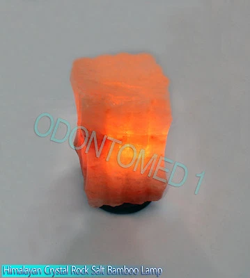 Bombilla de cable base de madera hecha a mano 100 % cristal natural sal de roca (lámpara de bambú) Foto 1 de 3