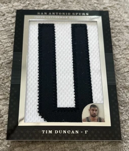 Parche Jumbo ""U"" 7/9 San Antonio Spurs Tim Duncan 2008 Topps Letterman - Imagen 1 de 2