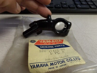 NOS Yamaha Footrest Bracket 1972 DT2MX RT2MX 322-27412-00 - Image 1 of 4