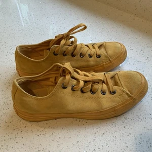 Converse Chuck Taylor All Star Trainers UK 6 Mango Yellow Suede Low Top Sneakers - Picture 1 of 9
