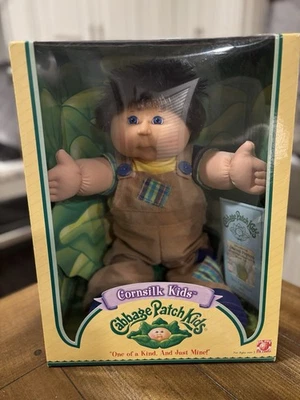 2004 CABBAGE PATCH CORNSILK KIDS NOVO NA CAIXA Certidão de Nascimento e Papéis de Adoção - Imagem 1 de 4