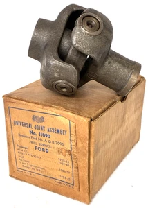 NOS FORD UNIVERSAL JOINT,DRIVE LINE/SHAFT,MODEL A,28-29 AA TRUCK FRONT,28-48 CAR - Picture 1 of 5