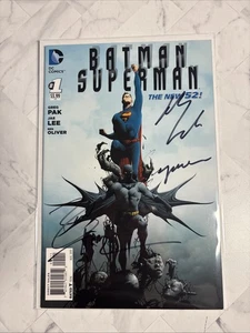 Batman / Superman #1 2X SIGNED HENRY CAVILL & BEN AFFLECK WITH COA (DC 2013) - Picture 1 of 12