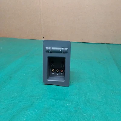 Conector de auriculares trasero Honda Odyssey 2005-2010 puerto de entrada auxiliar de video OEM gris Foto 1 de 4