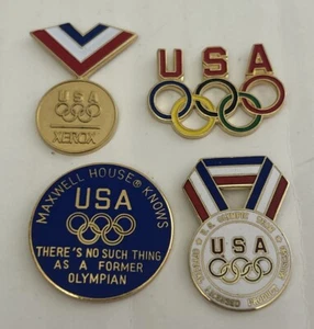 4 Vintage Olympia Pins USA Hut / Anstecknadel Maxwell House Xerox Werbung - Bild 1 von 14