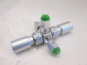 Veriflo, 944AOPLPNC, Double Actuator, 3 Way Valve, Used - Picture 1 of 6