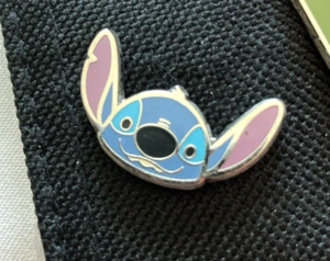 Spilla Disney 41320 Lilo & Stitch personaggi carini personaggio carino testa faccia piccola - Foto 1 di 3