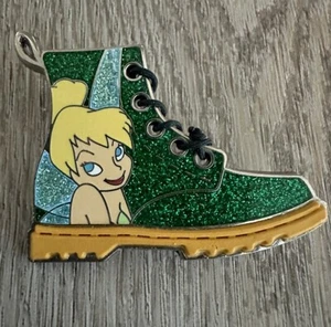 DISNEY Shopping Tinker Bell Steppin' Out Hiking Boot Laces LE 250 2009 Pin Rare - Picture 1 of 2