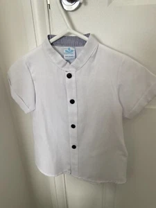 Boys Spanish Sardon White Navy Short Sleeve Grandad Collar Shirt 12-18 M BNWOT - Picture 1 of 3