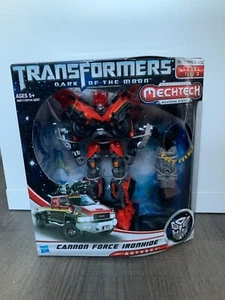 2011 Transformers Dark of the Moon - Canon Force Ironhide Mechtech Voyager Class - Picture 1 of 6