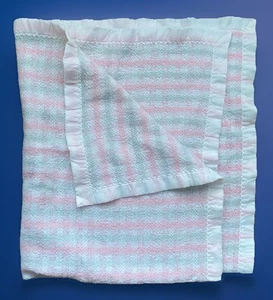 Vintage Babydecke Chatham Pastell Streifen Satinborte Acryl weiß Waffelmuster - Bild 1 von 14