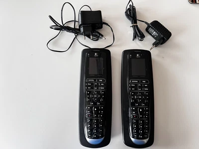 Logitech Harmony One Programmierbare Universal Fernbedienung - Schwarz (2 Stück) - Bild 1 von 4