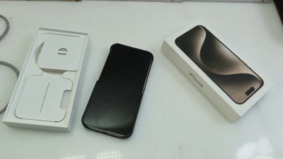 Apple Iphone 15 Pro MTV93ZD/A Titanium 512 GB Riva Case - Bild 1 von 4