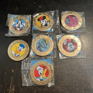 7x Disney Wonder Mates Mickey & Friends Münze Münzen Lot - Bild 1 von 7