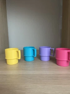 Tupperware vaso de licor confeti, 4 piezas en colorido NUEVO - Imagen 1 de 2