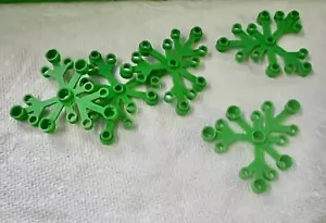 LEGO- NEW- BRIGHT GREEN-PLANT LEAVES 6 x 5: 30 PIECES - Picture 1 of 1