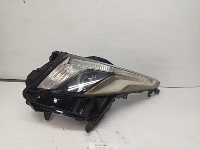 *NOTES* Passenger Right HID Headlight Opt T4F from 2016 Cadillac ATS 12176423 - Image 1 of 4
