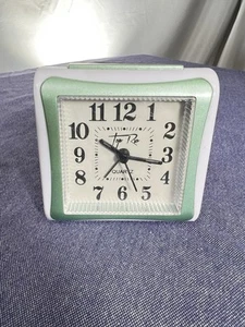 Top Rio Quartz alarm clock - Picture 1 of 5