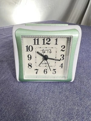 Top Rio Quartz alarm clock - Image 1 of 4