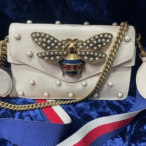 Gucci Queen Margaret Bee elegante cremefarbene Designer Tasche mit Goldakzenten - Bild 1 von 5