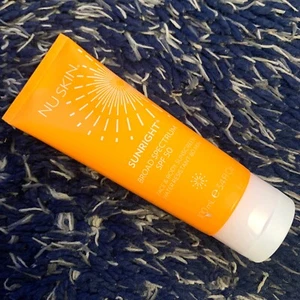 Nu Skin Nuskin Sunright SPF 50 Face & Body Sunscreen Sunblock water-resistant - Picture 1 of 2