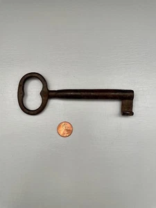 7.5" Iron Key to Independence Hall Philadelphia Paperweight / Decor Reproduction - Picture 1 of 2