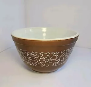 Pequeño cuenco mezclador vintage Pyrex Woodland marrón patrón floral #401 1 1/2 pinta/750 ml - Imagen 1 de 7