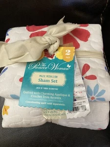 The Pioneer Woman Mazie Medallion Quilted King Size Pillow Shams Set Of 2 - Picture 1 of 3
